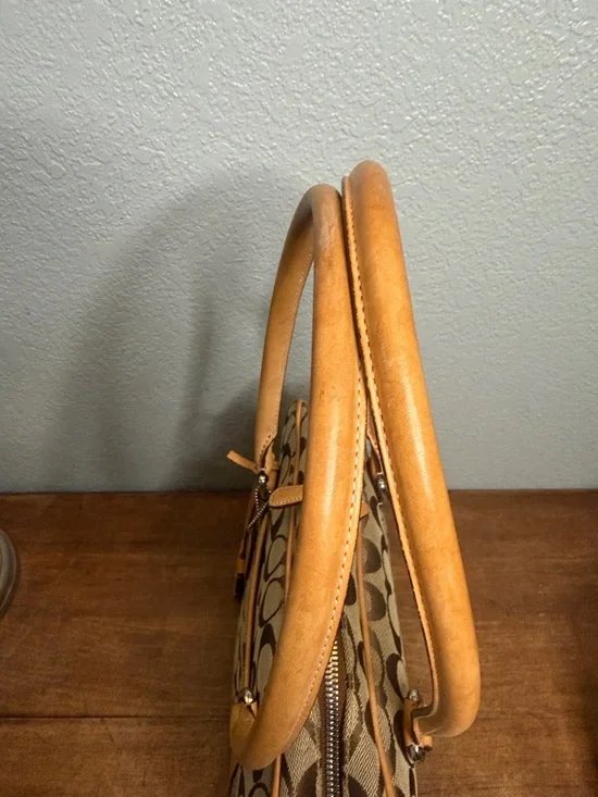 Y2K Coach Brown and Tan Signature Canvas Shoulder Bag with Wallet - Picture 9 of 17